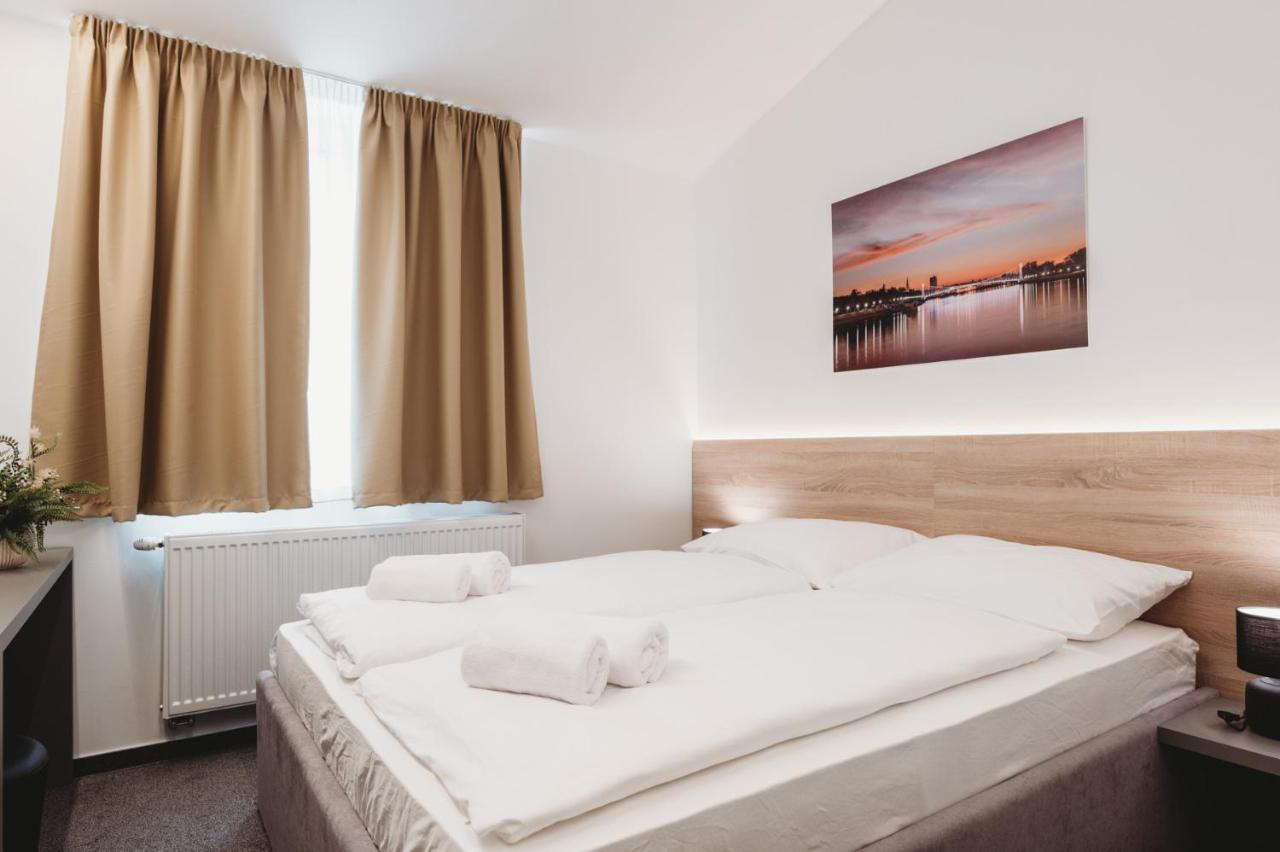 Bells Osijek Hotell Exteriör bild